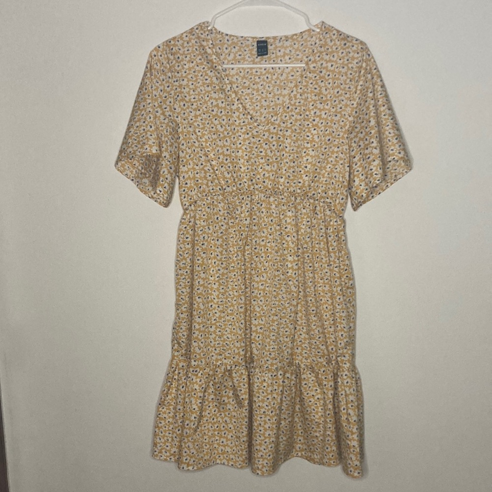 Floral Yellow Modest White Daisy Summer Sun Dress
